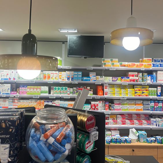 éclairage de pharmacie