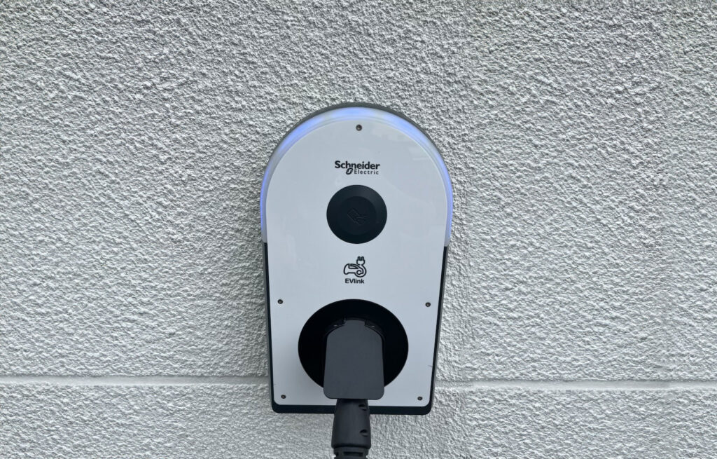 Borne de recharge électrique