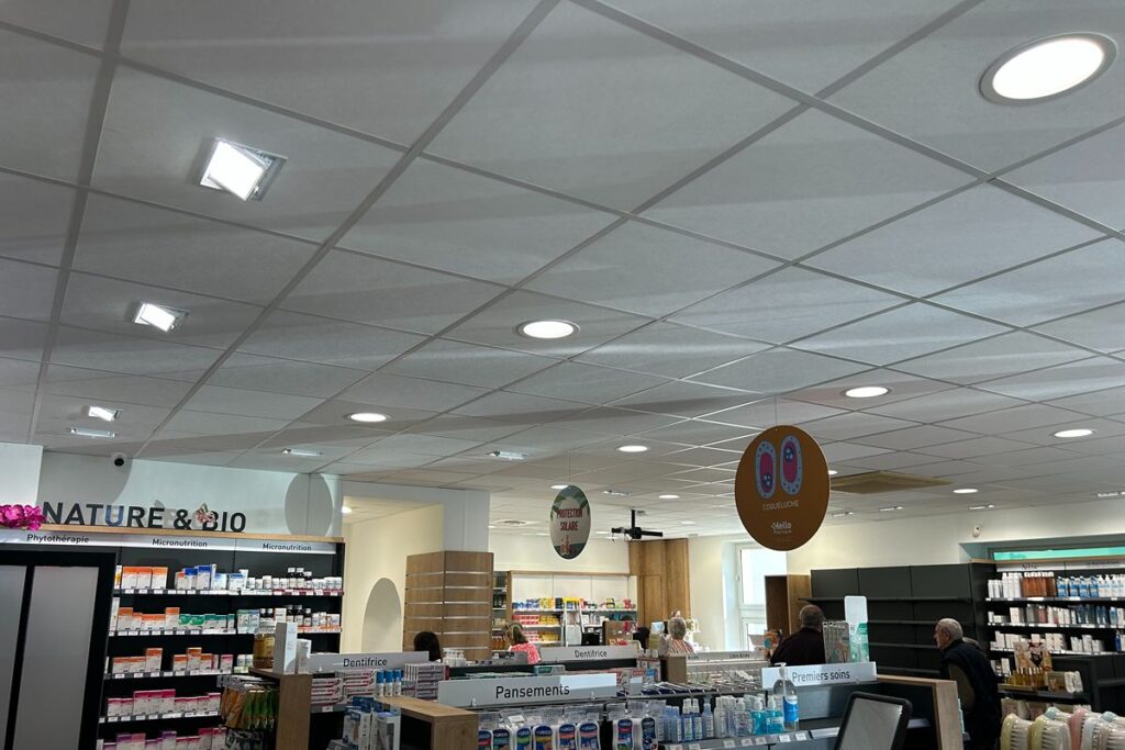 éclairage pharmacie la Bridoire