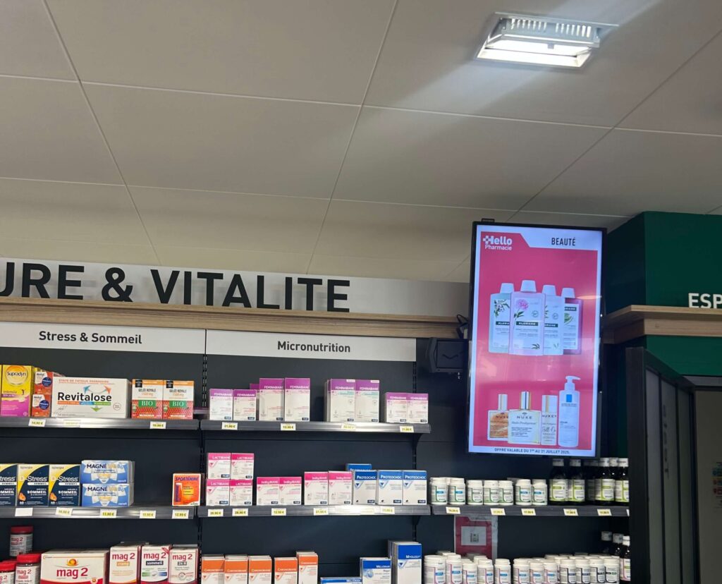 Stand et rayonnage - Pharmacie Ampère