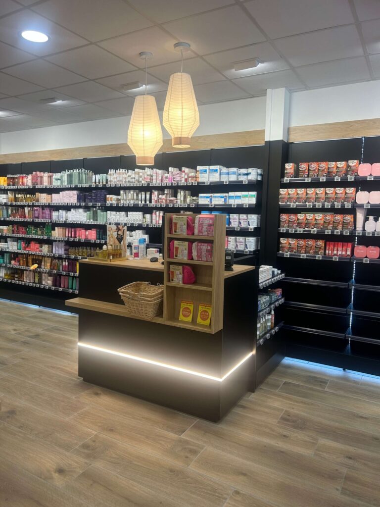 Éclairage Guichet - Pharmacie du Parc de Champagne